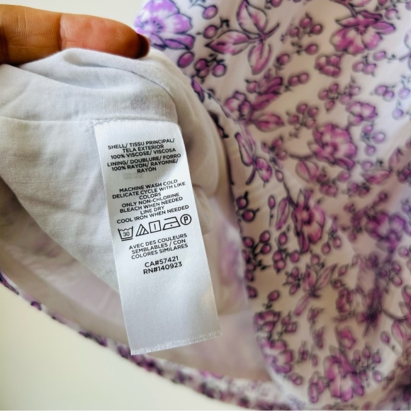 Loft Sleeveless Blouse Womens L Lavender Floral Soft Casual Summer Relaxed Top - Picture 8 of 10